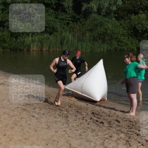 21.06.2026 - 29. Vierlanden-Triathlon Andreas Tolksdorf http://msf.ph/oto/9852613 21.06.2026 08:33:43 Schwimmen  meine-sportfotos.de