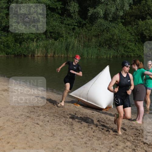 21.06.2026 - 29. Vierlanden-Triathlon Andreas Tolksdorf http://msf.ph/oto/9852617 21.06.2026 08:33:44 Schwimmen  meine-sportfotos.de