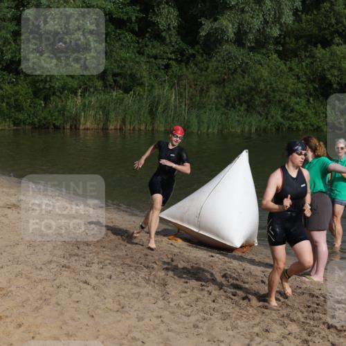 21.06.2026 - 29. Vierlanden-Triathlon Andreas Tolksdorf http://msf.ph/oto/9852618 21.06.2026 08:33:44 Schwimmen  meine-sportfotos.de