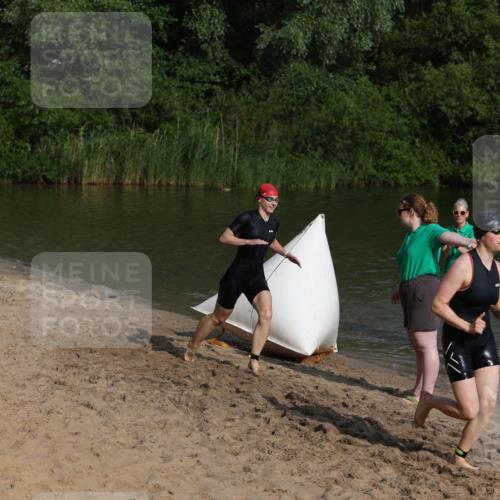 21.06.2026 - 29. Vierlanden-Triathlon Andreas Tolksdorf http://msf.ph/oto/9852624 21.06.2026 08:33:44 Schwimmen  meine-sportfotos.de
