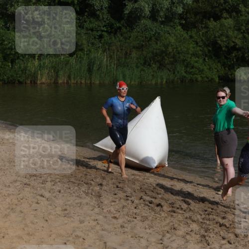 21.06.2026 - 29. Vierlanden-Triathlon Andreas Tolksdorf http://msf.ph/oto/9852646 21.06.2026 08:34:41 Schwimmen  meine-sportfotos.de
