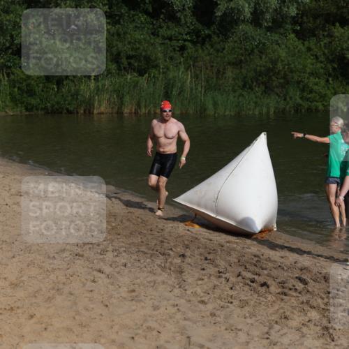 21.06.2026 - 29. Vierlanden-Triathlon Andreas Tolksdorf http://msf.ph/oto/9852654 21.06.2026 08:34:46 Schwimmen  meine-sportfotos.de