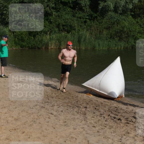 21.06.2026 - 29. Vierlanden-Triathlon Andreas Tolksdorf http://msf.ph/oto/9852661 21.06.2026 08:34:46 Schwimmen  meine-sportfotos.de