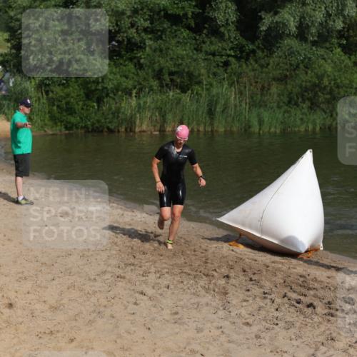 21.06.2026 - 29. Vierlanden-Triathlon Andreas Tolksdorf http://msf.ph/oto/9852668 21.06.2026 08:34:52 Schwimmen  meine-sportfotos.de