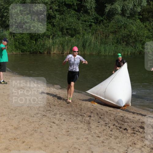 21.06.2026 - 29. Vierlanden-Triathlon Andreas Tolksdorf http://msf.ph/oto/9852673 21.06.2026 08:35:03 Schwimmen 216 meine-sportfotos.de