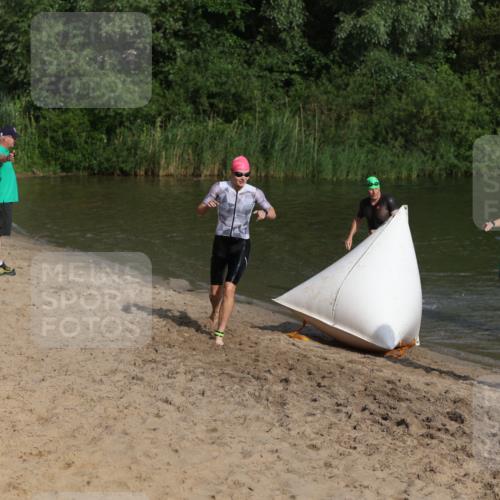 21.06.2026 - 29. Vierlanden-Triathlon Andreas Tolksdorf http://msf.ph/oto/9852674 21.06.2026 08:35:04 Schwimmen 216 meine-sportfotos.de