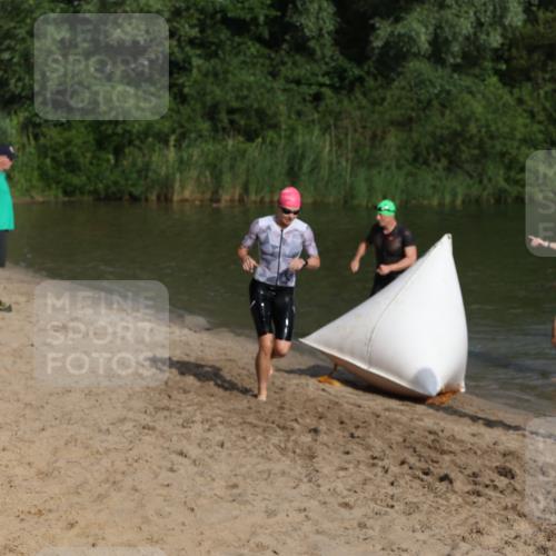 21.06.2026 - 29. Vierlanden-Triathlon Andreas Tolksdorf http://msf.ph/oto/9852681 21.06.2026 08:35:04 Schwimmen 216 meine-sportfotos.de