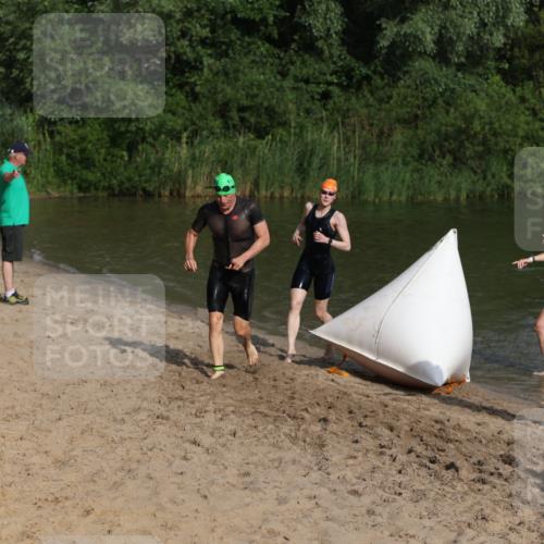 21.06.2026 - 29. Vierlanden-Triathlon Andreas Tolksdorf http://msf.ph/oto/9852688 21.06.2026 08:35:06 Schwimmen 79, 216 meine-sportfotos.de