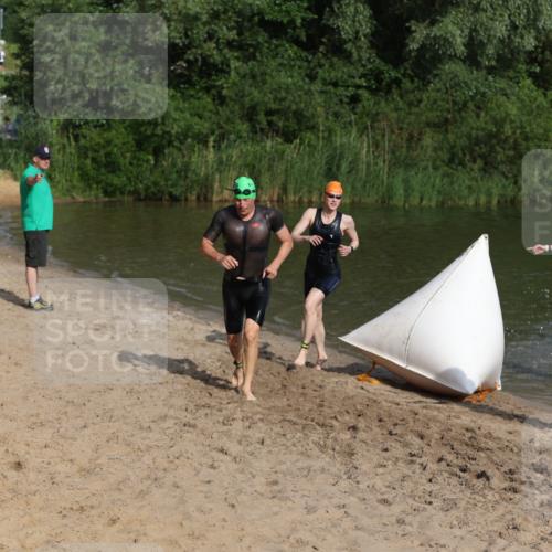 21.06.2026 - 29. Vierlanden-Triathlon Andreas Tolksdorf http://msf.ph/oto/9852691 21.06.2026 08:35:07 Schwimmen 79, 216 meine-sportfotos.de