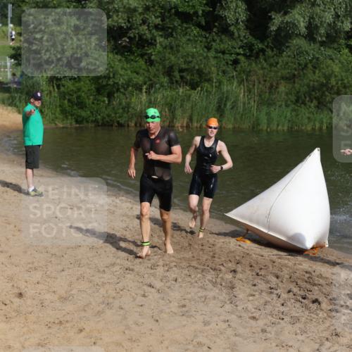 21.06.2026 - 29. Vierlanden-Triathlon Andreas Tolksdorf http://msf.ph/oto/9852694 21.06.2026 08:35:07 Schwimmen 79, 216 meine-sportfotos.de