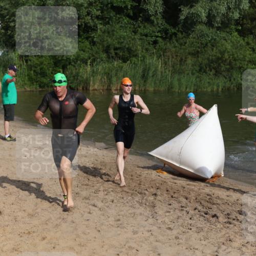 21.06.2026 - 29. Vierlanden-Triathlon Andreas Tolksdorf http://msf.ph/oto/9852697 21.06.2026 08:35:08 Schwimmen 79, 216 meine-sportfotos.de