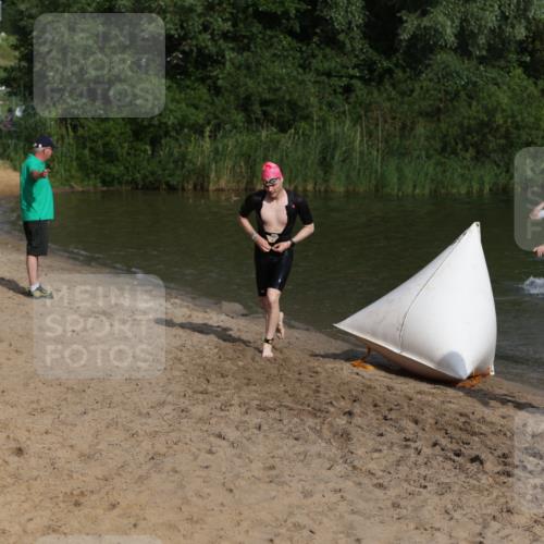 21.06.2026 - 29. Vierlanden-Triathlon Andreas Tolksdorf http://msf.ph/oto/9852722 21.06.2026 08:35:17 Schwimmen 23, 49, 79 meine-sportfotos.de