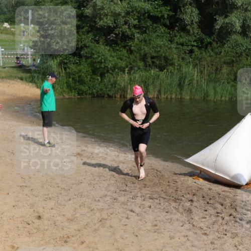 21.06.2026 - 29. Vierlanden-Triathlon Andreas Tolksdorf http://msf.ph/oto/9852729 21.06.2026 08:35:17 Schwimmen 23, 49, 79 meine-sportfotos.de