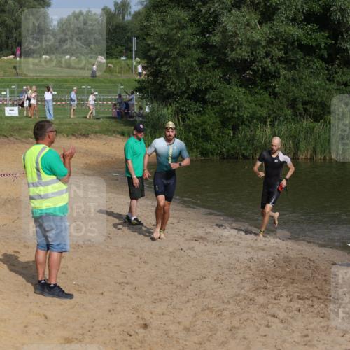 21.06.2026 - 29. Vierlanden-Triathlon Andreas Tolksdorf http://msf.ph/oto/9852732 21.06.2026 08:35:22 Schwimmen 23, 49, 79 meine-sportfotos.de