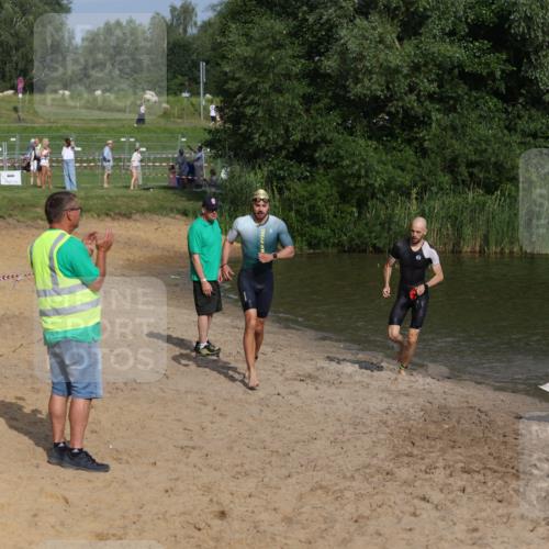 21.06.2026 - 29. Vierlanden-Triathlon Andreas Tolksdorf http://msf.ph/oto/9852734 21.06.2026 08:35:23 Schwimmen 23, 49 meine-sportfotos.de