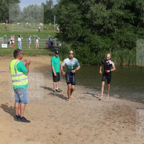 21.06.2026 - 29. Vierlanden-Triathlon Andreas Tolksdorf http://msf.ph/oto/9852737 21.06.2026 08:35:23 Schwimmen 23, 49 meine-sportfotos.de