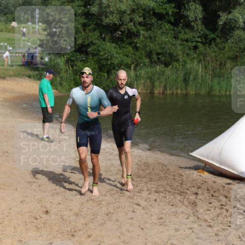 21.06.2026 - 29. Vierlanden-Triathlon Andreas Tolksdorf http://msf.ph/oto/9852748 21.06.2026 08:35:25 Schwimmen 23, 49 meine-sportfotos.de