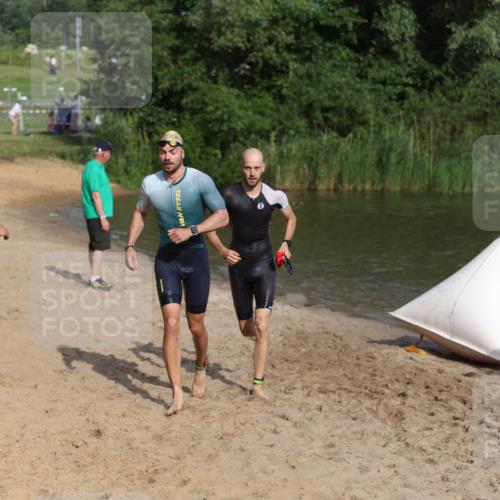 21.06.2026 - 29. Vierlanden-Triathlon Andreas Tolksdorf http://msf.ph/oto/9852749 21.06.2026 08:35:25 Schwimmen 23, 49 meine-sportfotos.de