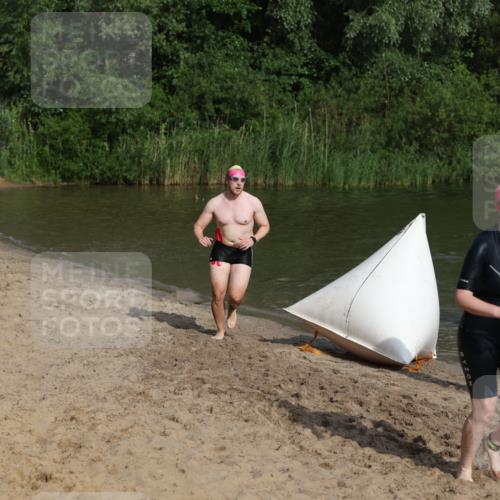 21.06.2026 - 29. Vierlanden-Triathlon Andreas Tolksdorf http://msf.ph/oto/9852768 21.06.2026 08:35:43 Schwimmen  meine-sportfotos.de