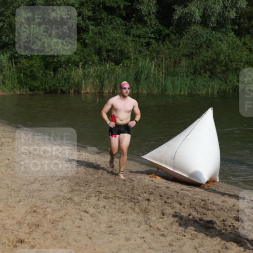 21.06.2026 - 29. Vierlanden-Triathlon Andreas Tolksdorf http://msf.ph/oto/9852772 21.06.2026 08:35:43 Schwimmen  meine-sportfotos.de