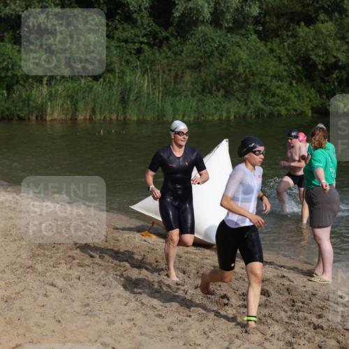 21.06.2026 - 29. Vierlanden-Triathlon Andreas Tolksdorf http://msf.ph/oto/9852794 21.06.2026 08:35:51 Schwimmen  meine-sportfotos.de