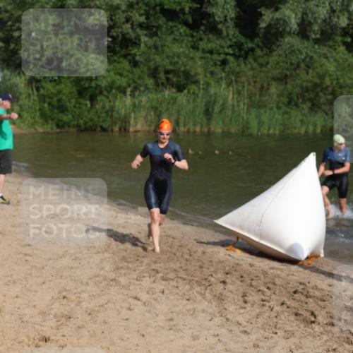 21.06.2026 - 29. Vierlanden-Triathlon Andreas Tolksdorf http://msf.ph/oto/9852829 21.06.2026 08:36:09 Schwimmen  meine-sportfotos.de