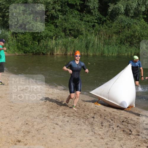 21.06.2026 - 29. Vierlanden-Triathlon Andreas Tolksdorf http://msf.ph/oto/9852835 21.06.2026 08:36:09 Schwimmen  meine-sportfotos.de