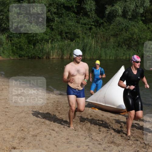 21.06.2026 - 29. Vierlanden-Triathlon Andreas Tolksdorf http://msf.ph/oto/9852870 21.06.2026 08:36:16 Schwimmen  meine-sportfotos.de
