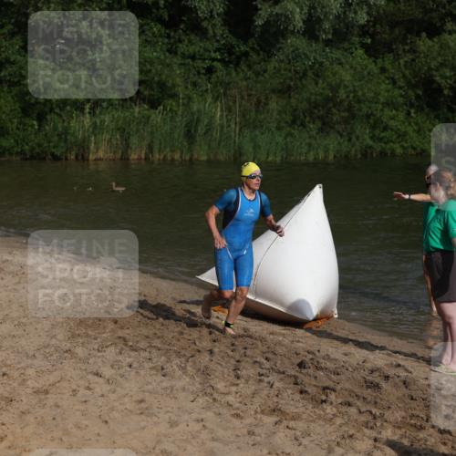 21.06.2026 - 29. Vierlanden-Triathlon Andreas Tolksdorf http://msf.ph/oto/9852876 21.06.2026 08:36:18 Schwimmen  meine-sportfotos.de
