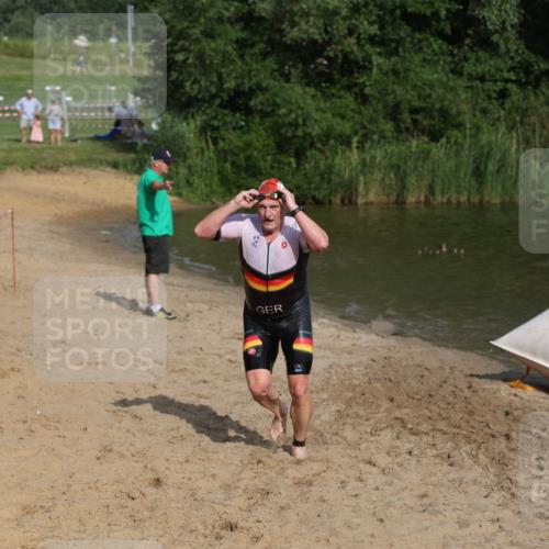 21.06.2026 - 29. Vierlanden-Triathlon Andreas Tolksdorf http://msf.ph/oto/9852947 21.06.2026 08:36:45 Schwimmen 207, 211 meine-sportfotos.de