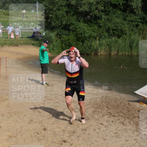 21.06.2026 - 29. Vierlanden-Triathlon Andreas Tolksdorf http://msf.ph/oto/9852948 21.06.2026 08:36:45 Schwimmen 207, 211 meine-sportfotos.de