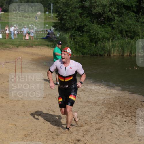 21.06.2026 - 29. Vierlanden-Triathlon Andreas Tolksdorf http://msf.ph/oto/9852956 21.06.2026 08:36:46 Schwimmen 207, 211 meine-sportfotos.de