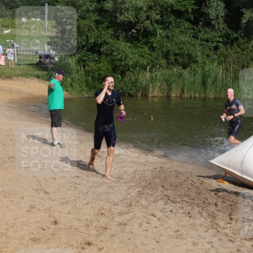 21.06.2026 - 29. Vierlanden-Triathlon Andreas Tolksdorf http://msf.ph/oto/9852976 21.06.2026 08:37:01 Schwimmen 24, 30, 63 meine-sportfotos.de