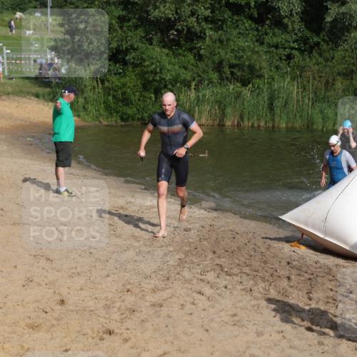 21.06.2026 - 29. Vierlanden-Triathlon Andreas Tolksdorf http://msf.ph/oto/9852981 21.06.2026 08:37:04 Schwimmen 24, 30, 63 meine-sportfotos.de