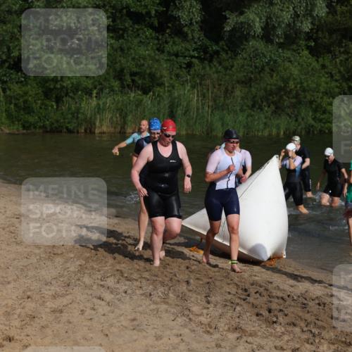 21.06.2026 - 29. Vierlanden-Triathlon Andreas Tolksdorf http://msf.ph/oto/9853006 21.06.2026 08:37:10 Schwimmen 46, 63 meine-sportfotos.de