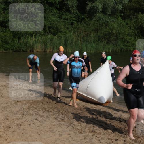 21.06.2026 - 29. Vierlanden-Triathlon Andreas Tolksdorf http://msf.ph/oto/9853019 21.06.2026 08:37:13 Schwimmen 46, 107 meine-sportfotos.de
