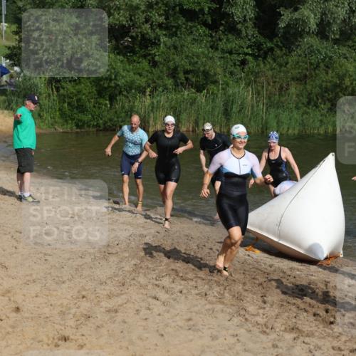 21.06.2026 - 29. Vierlanden-Triathlon Andreas Tolksdorf http://msf.ph/oto/9853032 21.06.2026 08:37:16 Schwimmen 46, 107, 127 meine-sportfotos.de