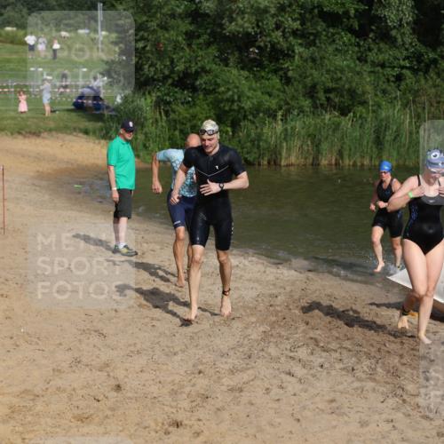 21.06.2026 - 29. Vierlanden-Triathlon Andreas Tolksdorf http://msf.ph/oto/9853048 21.06.2026 08:37:20 Schwimmen 31, 46, 107, 127 meine-sportfotos.de