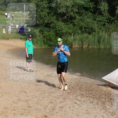 21.06.2026 - 29. Vierlanden-Triathlon Andreas Tolksdorf http://msf.ph/oto/9853094 21.06.2026 08:37:38 Schwimmen 36 meine-sportfotos.de