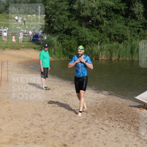 21.06.2026 - 29. Vierlanden-Triathlon Andreas Tolksdorf http://msf.ph/oto/9853096 21.06.2026 08:37:39 Schwimmen 36 meine-sportfotos.de