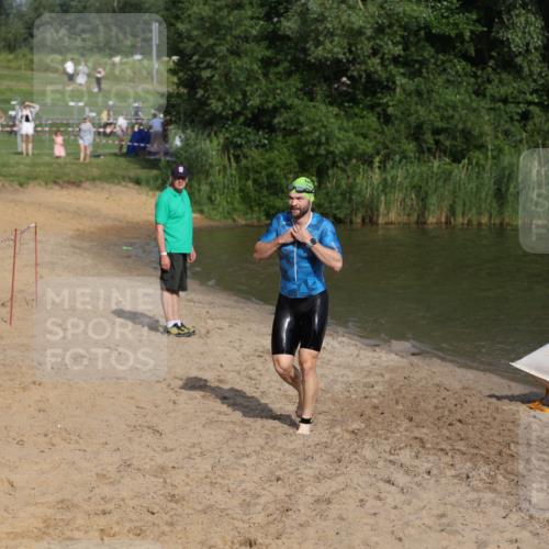 21.06.2026 - 29. Vierlanden-Triathlon Andreas Tolksdorf http://msf.ph/oto/9853097 21.06.2026 08:37:39 Schwimmen 36 meine-sportfotos.de