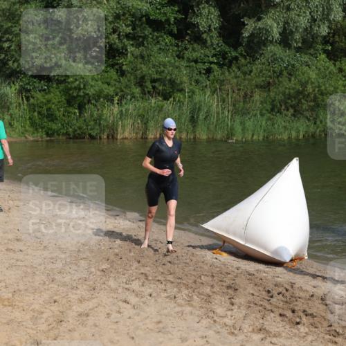 21.06.2026 - 29. Vierlanden-Triathlon Andreas Tolksdorf http://msf.ph/oto/9853114 21.06.2026 08:37:47 Schwimmen 37 meine-sportfotos.de