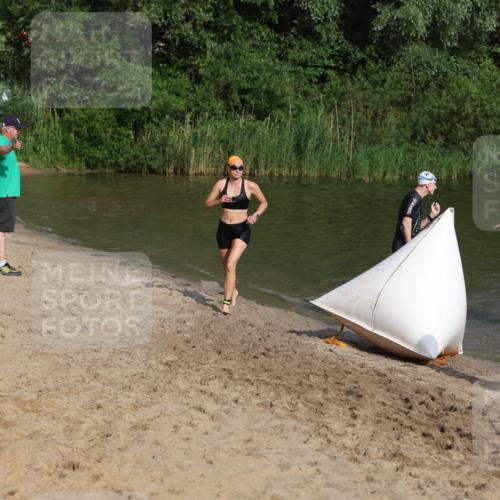 21.06.2026 - 29. Vierlanden-Triathlon Andreas Tolksdorf http://msf.ph/oto/9853119 21.06.2026 08:37:53 Schwimmen 13, 37 meine-sportfotos.de