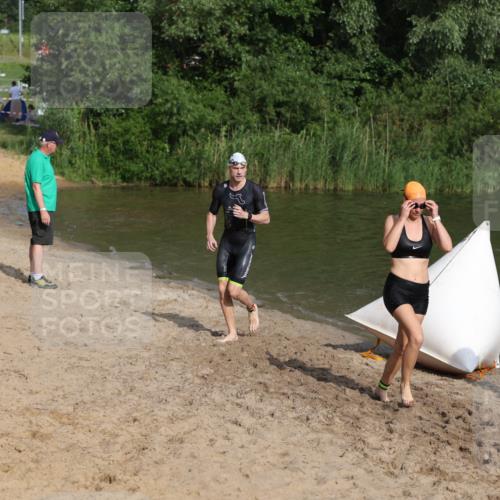 21.06.2026 - 29. Vierlanden-Triathlon Andreas Tolksdorf http://msf.ph/oto/9853134 21.06.2026 08:37:55 Schwimmen 13, 37 meine-sportfotos.de