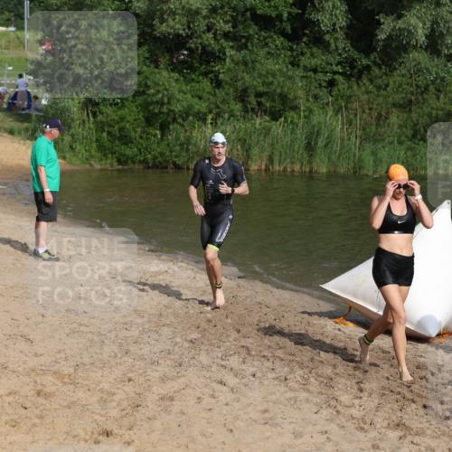 21.06.2026 - 29. Vierlanden-Triathlon Andreas Tolksdorf http://msf.ph/oto/9853135 21.06.2026 08:37:55 Schwimmen 13, 37 meine-sportfotos.de