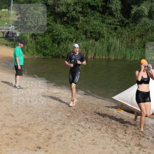 21.06.2026 - 29. Vierlanden-Triathlon Andreas Tolksdorf http://msf.ph/oto/9853136 21.06.2026 08:37:55 Schwimmen 13, 37 meine-sportfotos.de