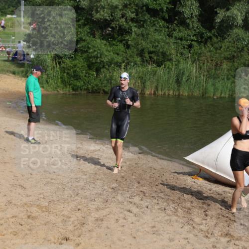 21.06.2026 - 29. Vierlanden-Triathlon Andreas Tolksdorf http://msf.ph/oto/9853137 21.06.2026 08:37:55 Schwimmen 13, 37 meine-sportfotos.de
