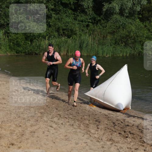 21.06.2026 - 29. Vierlanden-Triathlon Andreas Tolksdorf http://msf.ph/oto/9853149 21.06.2026 08:38:01 Schwimmen 13, 37 meine-sportfotos.de