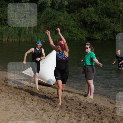 21.06.2026 - 29. Vierlanden-Triathlon Andreas Tolksdorf http://msf.ph/oto/9853161 21.06.2026 08:38:03 Schwimmen 13, 37 meine-sportfotos.de