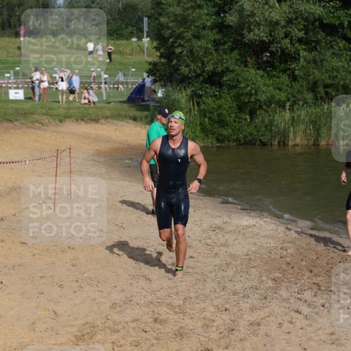 21.06.2026 - 29. Vierlanden-Triathlon Andreas Tolksdorf http://msf.ph/oto/9853170 21.06.2026 08:38:15 Schwimmen 12, 45, 76, 77 meine-sportfotos.de